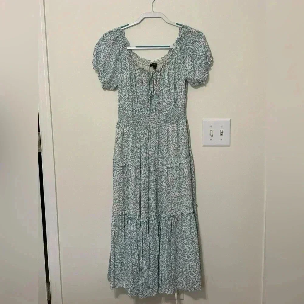 J. Crew‎ Puff-sleeve midi dress in floral 🩵